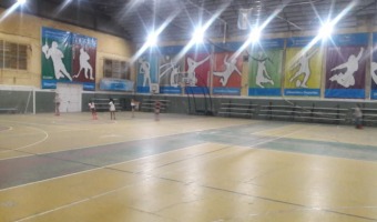 EL GIMNASIO DEL POLIDEPORTIVO CUENTA CON LUMINARIAS LED
